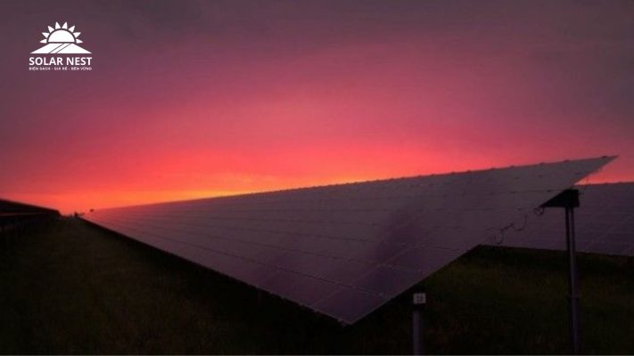 điện năng lượng mặt trời về đêm