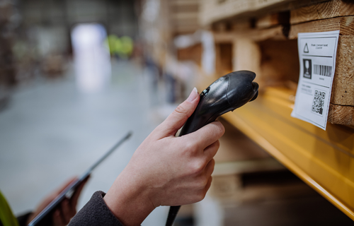 Quét mã kho ngành nhựa